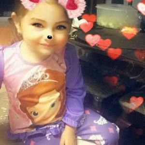 Meet your Posher, Juliana